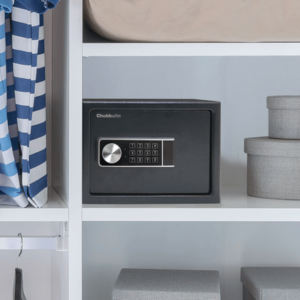 Elementary burglary-protection Air safe for secure storage